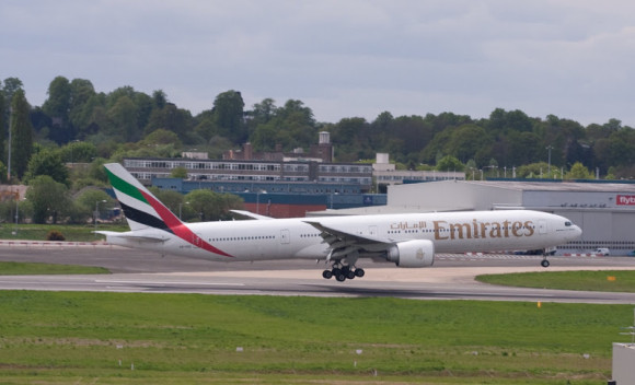 Emirates Boeing 777-300ER landing at Birmingham Airport - Image, GhettoIFE