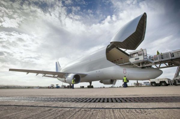 A350 first wing despatch at Broughton. Pictured: wing being transported into Beluga - Image, Airbus. 