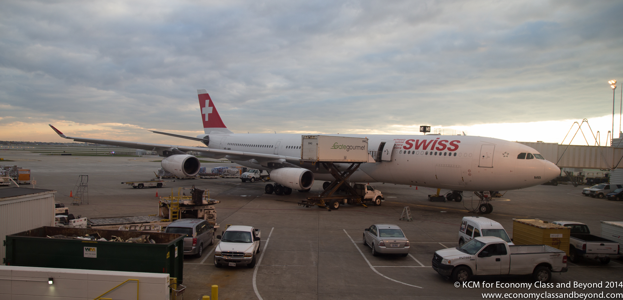 Airplane Art - Swiss International Air Lines Airbus A340-300 - Economy