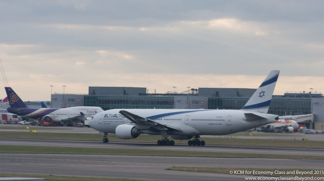 El Al Boeing 777-200 landing at Heahtrow Airport, Image - Economy Class and Beyond