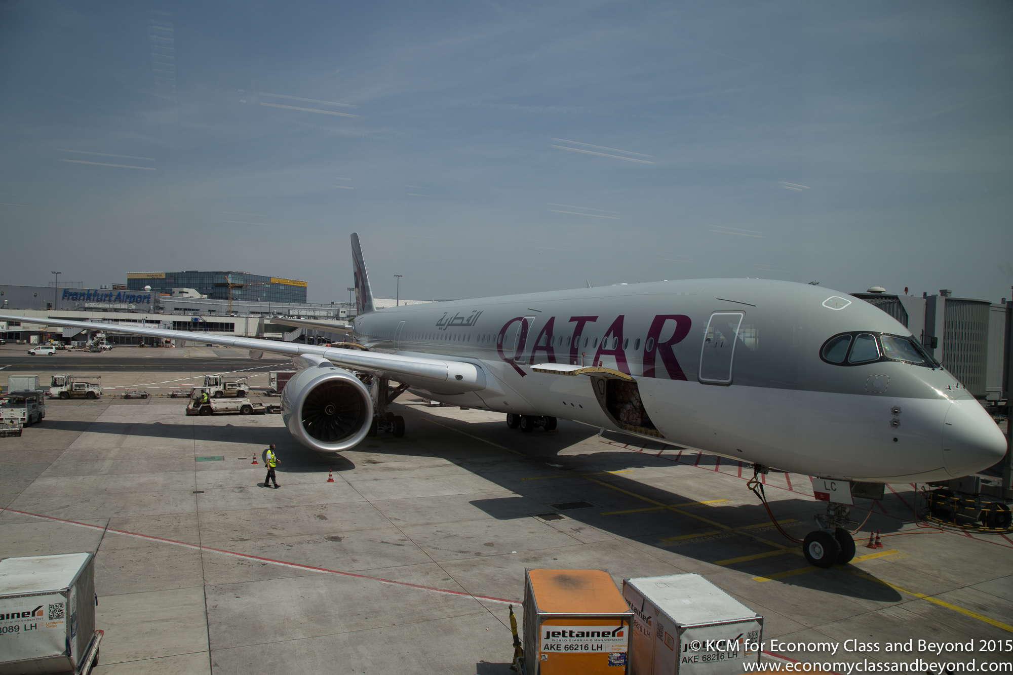 Resultado de imagem para Airbus a350-900 qatar
