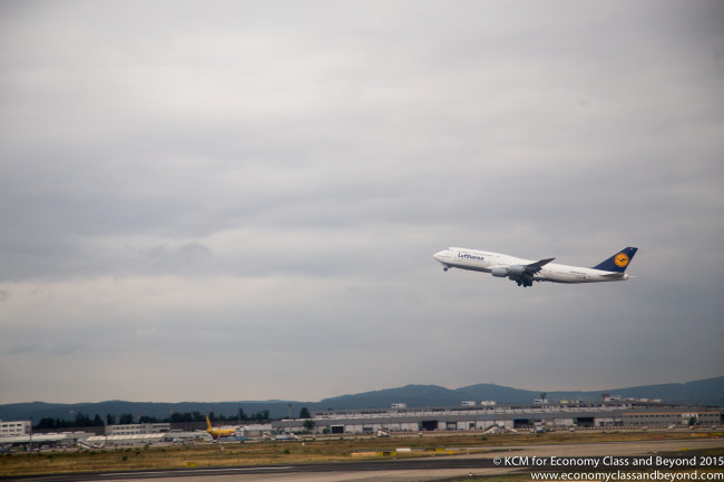 Lufthansa 747-400 departing