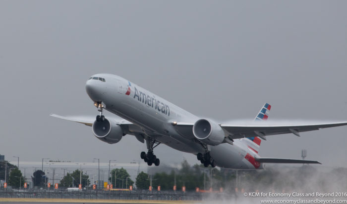 American Airlines Boeing 777 taking off - Canon 100-400L Review