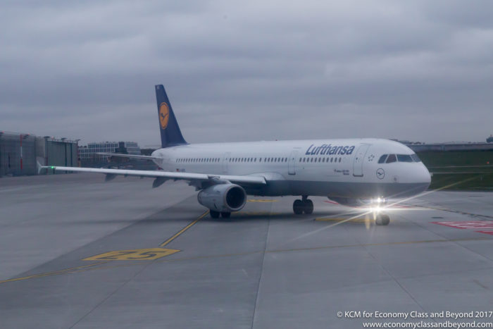 Lufthansa Airbus A321 D-AIRX at Hamburg Airport - Image, Economy Class and Beyond