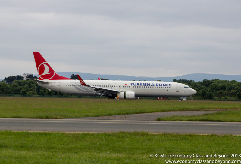 Turkish Airlines Boeing 737-900ER landing Dublin Airport - Image, Economy Class and Beyond