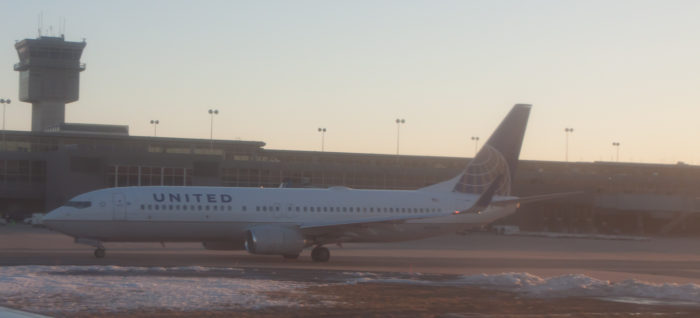 United Airlines Boeing 737-800 at Washington Dulles - Image, Ecomomy Class and Beyond. 