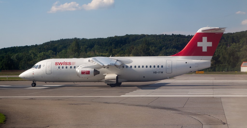 Swiss Avro RJ100 at Zurich AIrport - Image, Economy Class and Beyond 