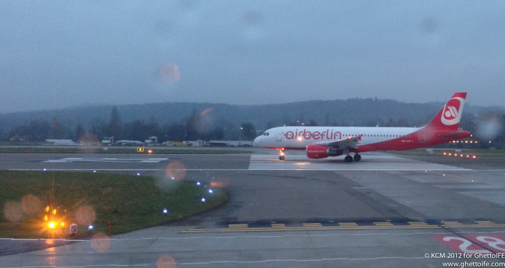 Air Berlin Airbus A319 preparing to take off at Zurich - Image Economy Class and Beyond