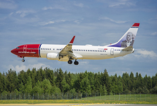 Norwegian Air Shuttle Boeing 737-800, image, Norwegian 