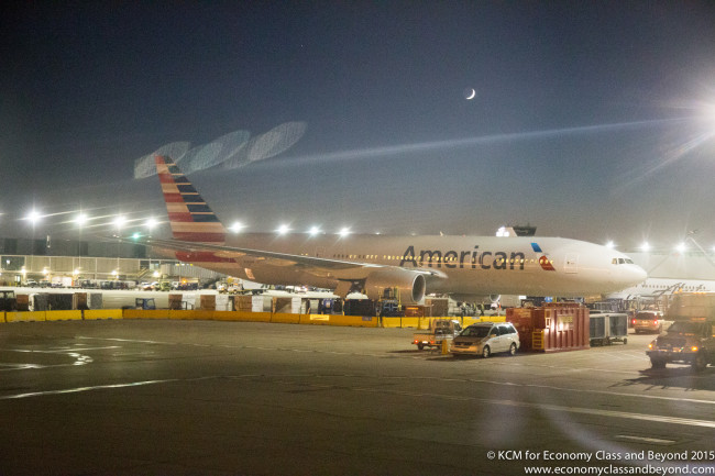 American Airlines Boeing 777-200ER at Chicago O'Hare International Airport - Image, Economy Class and Beyond 