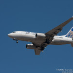 United Airlines Boeing 737-700 on approach to Chicago O'Hare, Image Economy Class and Beyond