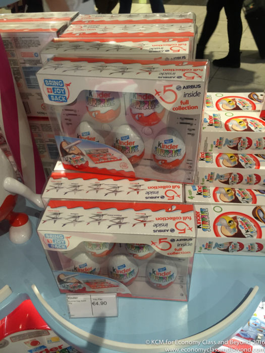 Kinder Surprise Airbus A330s boxed