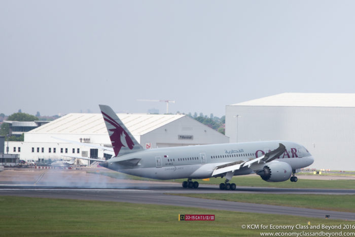 Qatar Airways Boeing 787 Dreamliner landing at Birmingam Airport - Image, Economy Class and Beyond