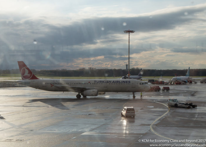 Turkish Airlines Airbus A321 at Hamburg Airport - Image, Economy Class and Beyond
