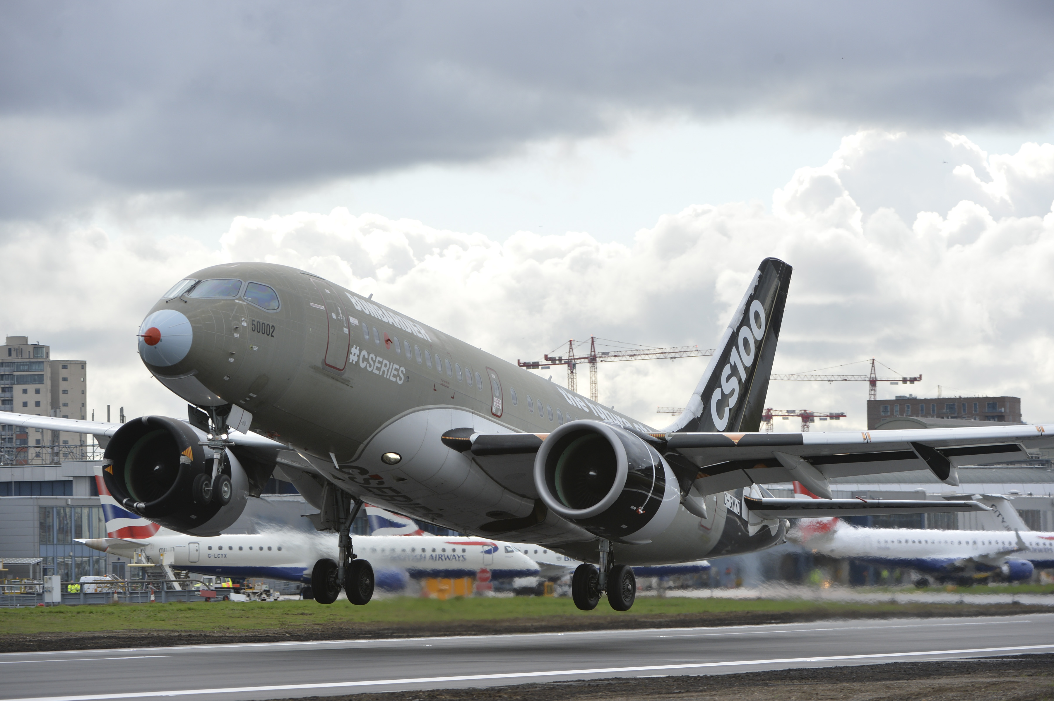 C series. Bombardier cs100. Самолёт Бомбардье cs100. CS 100 самолет. Bombardier c-100.