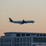 Lufthansa Airbus A340 descending into Chicago O'Hare - Image, Economy Class and Beyond
