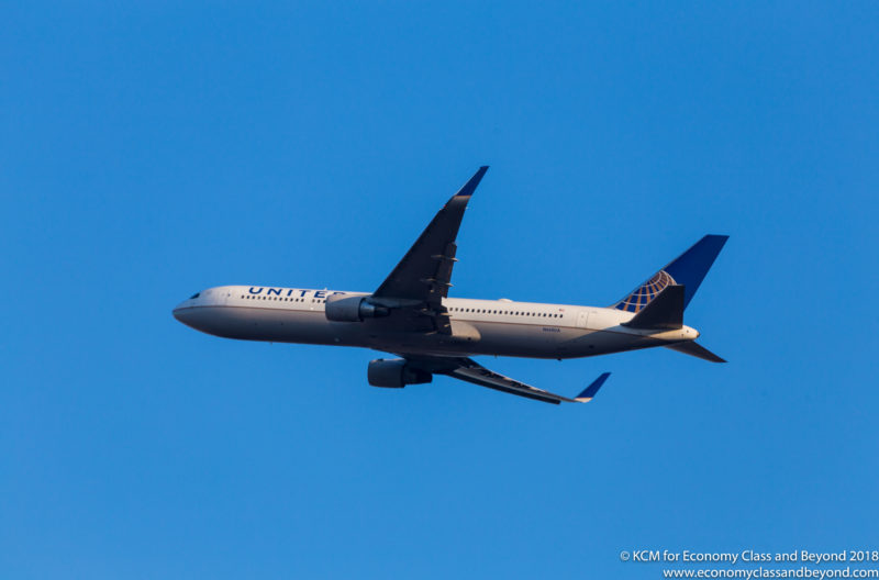 United Airlines Boeing 767-300ER with Winglets departing Chicago O'Hare International - Image, Economy Class and Beyond 