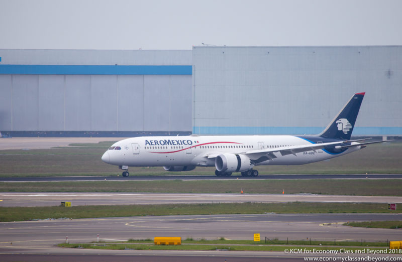AeroMexico Boeing 787-9 Landing at Amsterdam Airport Schiphol - Image, Economy Class and Beyond