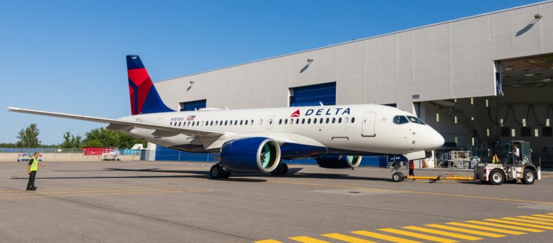 First Delta Airbus 100 Cseries Cs100 Breaks Cover Economy Class Beyond