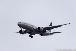 United Airlines Boeing 777-200ER on final approach to Chicago O'Hare International - Image, Economy Class and Beyond