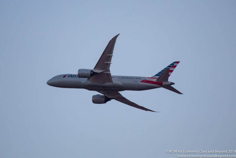 American Airlines Boeing 787-8 Climbing out of O'Hare - Image, Economy Class and Beyond