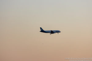 Alaska Airlines Airbus A320 approaching Chicago O'Hare - Image, Economy Class and Beyond