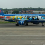 Brussels Airlines Airbus A320 AeroSmurf arriving at Brussels Airport - Image, Economy Class and Beyond