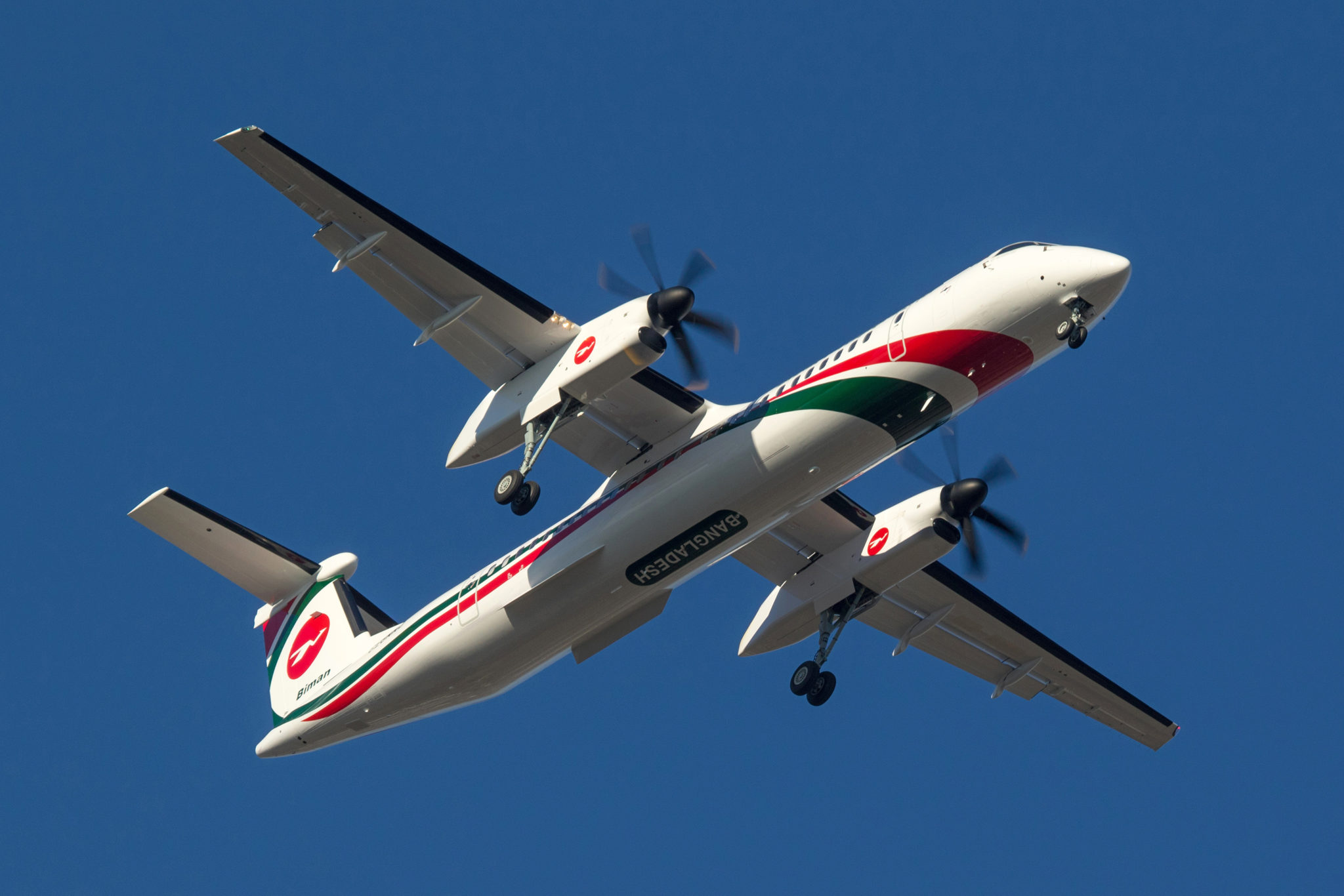 Dehavilland dash 8 q400 фото