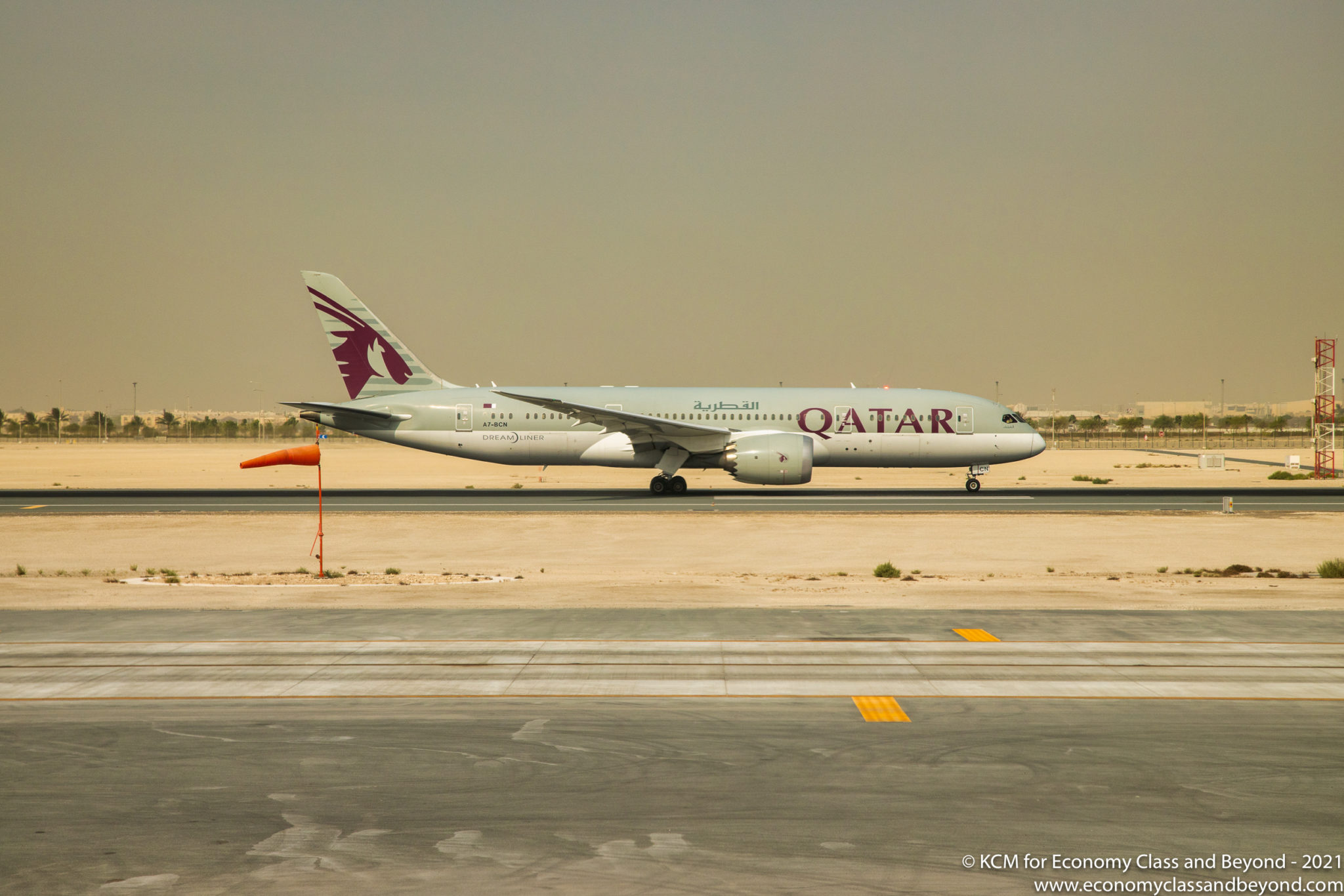 Qatar Airways to return to Gatwick Airport in June Economy Class & Beyond