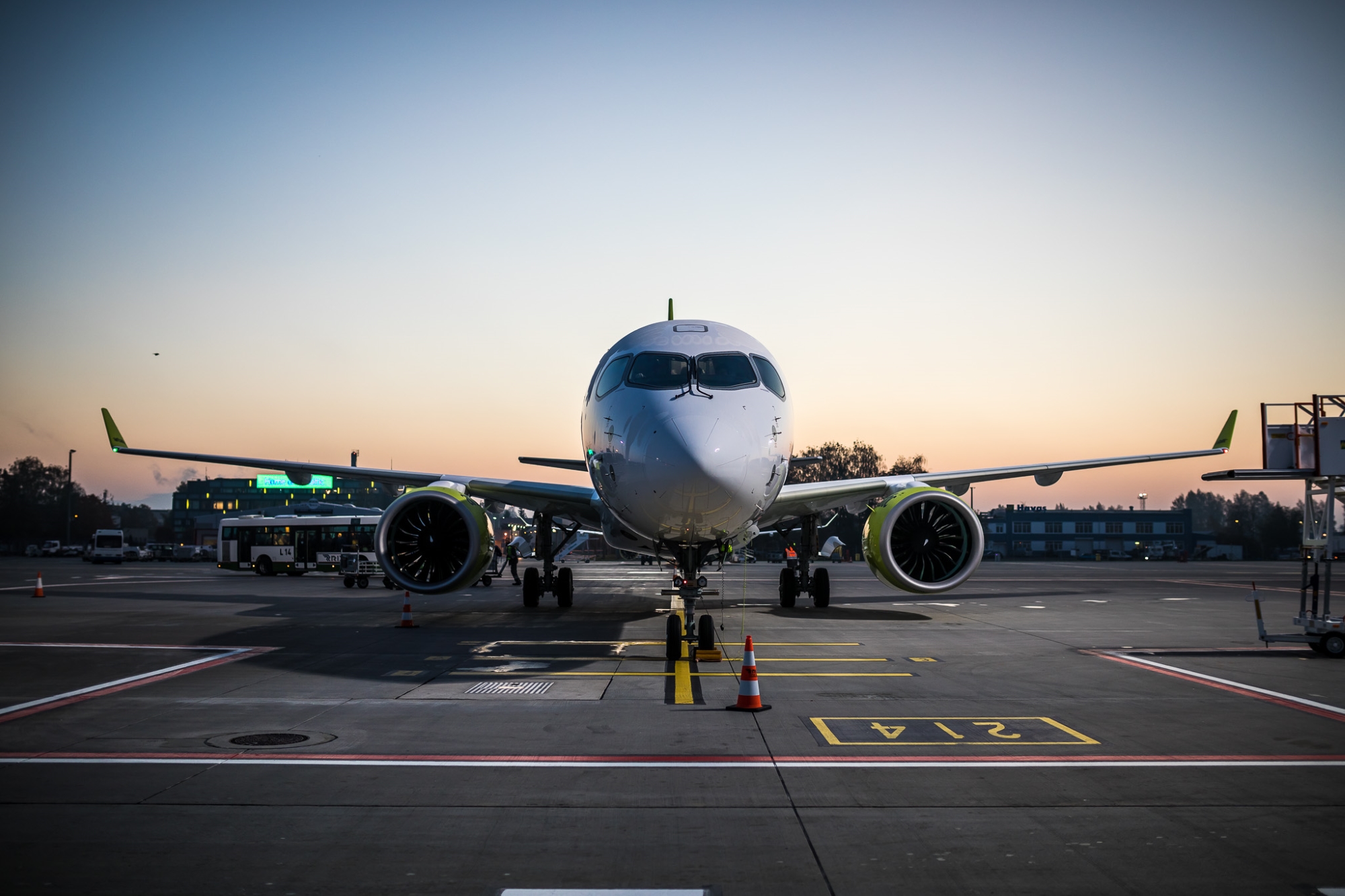 AirBaltic paziņoja par trim jaunām trasēm