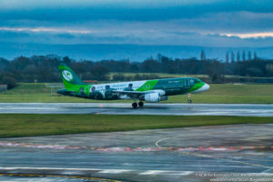 Aer Lingus Airbus A320 "Green Spirit landing at Manchester Airport