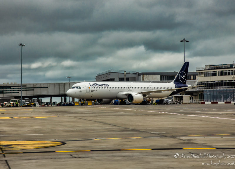 Lufthansa Airbus A321 at Dublin Airport - Image, Economy Class and Beyond