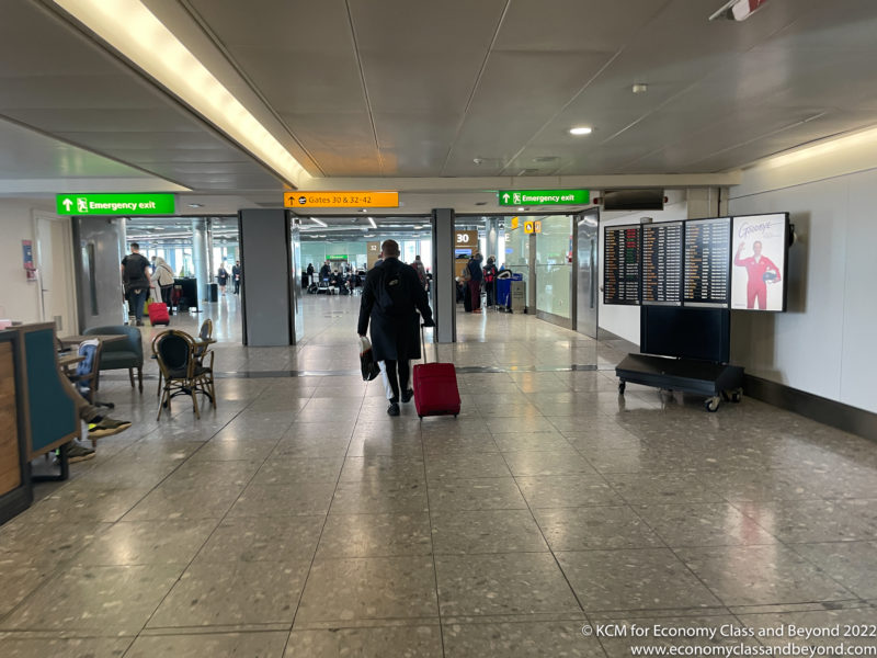 TRIP REPORT: The Cathay Pacific Lounge (Business Class), Heathrow Airport &#8211; Sweet Home, Chicago &#8211; Economy Class &amp; Beyond &#8211; Kevin Marshall IMG 8359 800x600