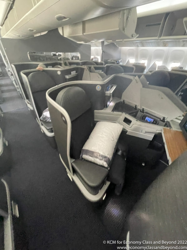 TRIP REPORT: American Airlines AA87 London Heathrow to Chicago O&#039;Hare (Main Cabin Extra) &#8211; Sweet Home, Chicago &#8211; Economy Class &amp; Beyond &#8211; Kevin Marshall IMG 8397 600x800