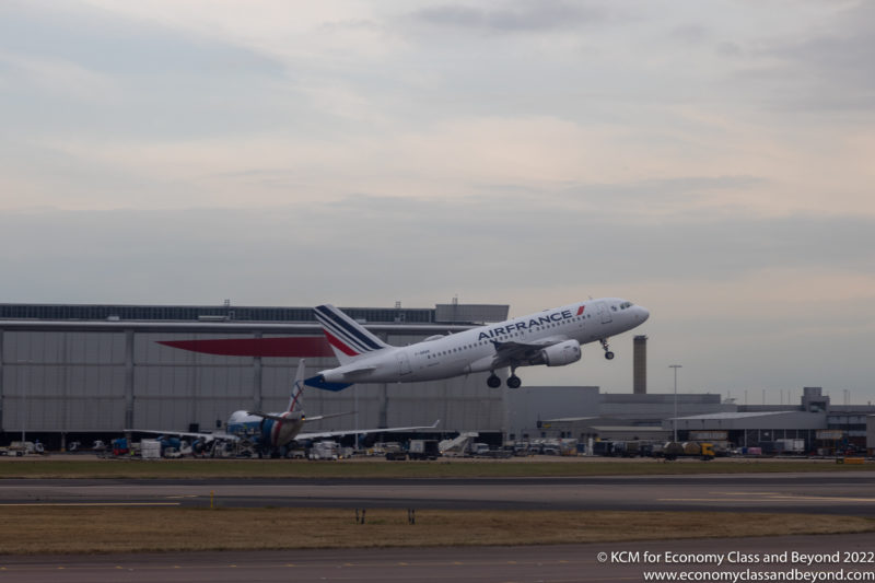 Air France Airbus A319 departing London Heathrow - Image, Economy Class and Beyond
