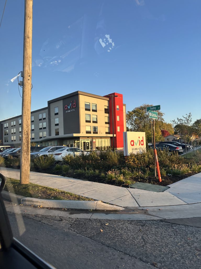 SNAPSHOT Avid Hotel, Chicago O'Hare (Des Plaines) Economy Class & Beyond