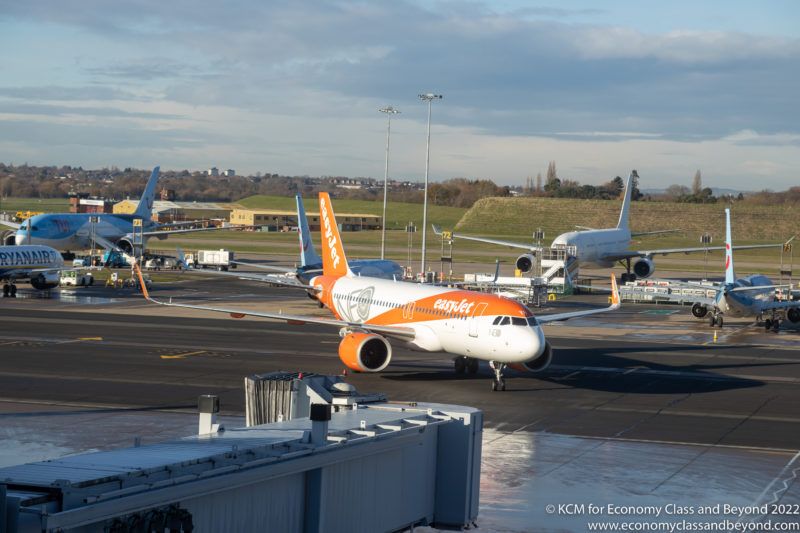 easyJet Airbus A320neo arrivng at Birmingham Airport - Image, Economy Class and Beyond