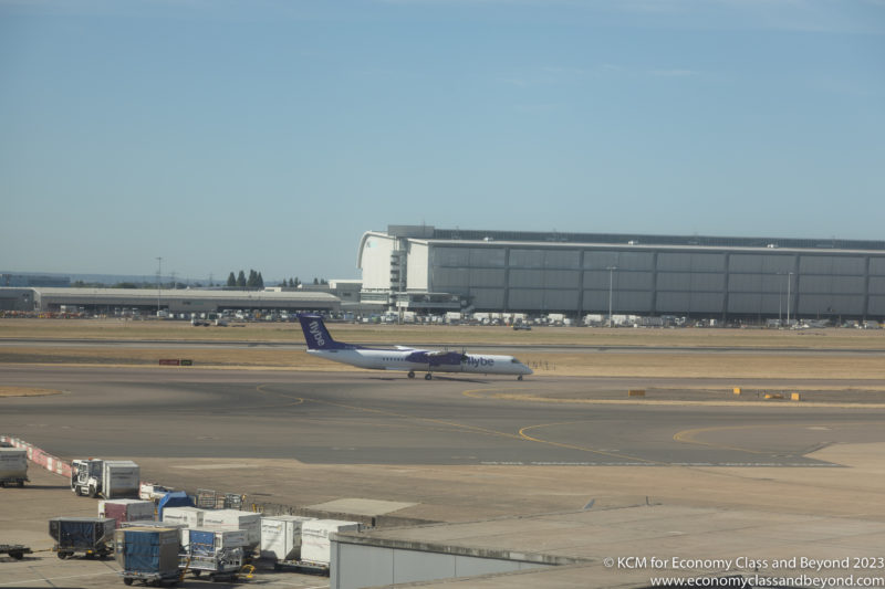 flybe De Havilland Dash8 Q400 landing at London Heathrow - Image, Economy Class and Beyond