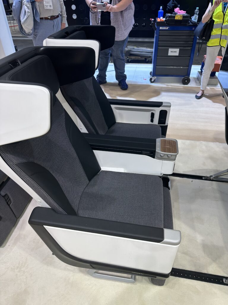 Recaro unveils the PL3810 - its new long haul Premium Economy Seat ...