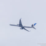 United Airlines Boeing 757-300 Climbing out of Chicago O'Hare - Image, Economy Class and Beyond