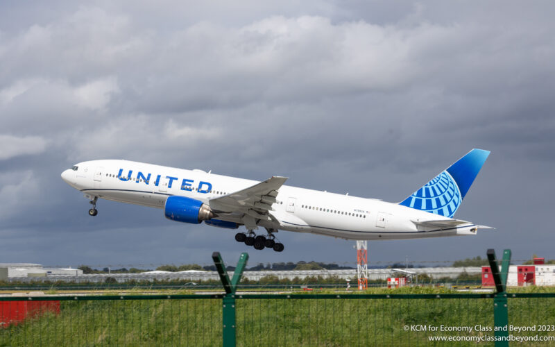 United Airlines Boeing 777-200ER taking off from Dublin