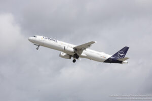 Lufthansa Airbus A321 taking off from Dublin Airport