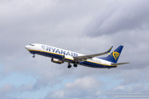 Ryanair Boeing 737-8 200 taking off from Dublin Airport