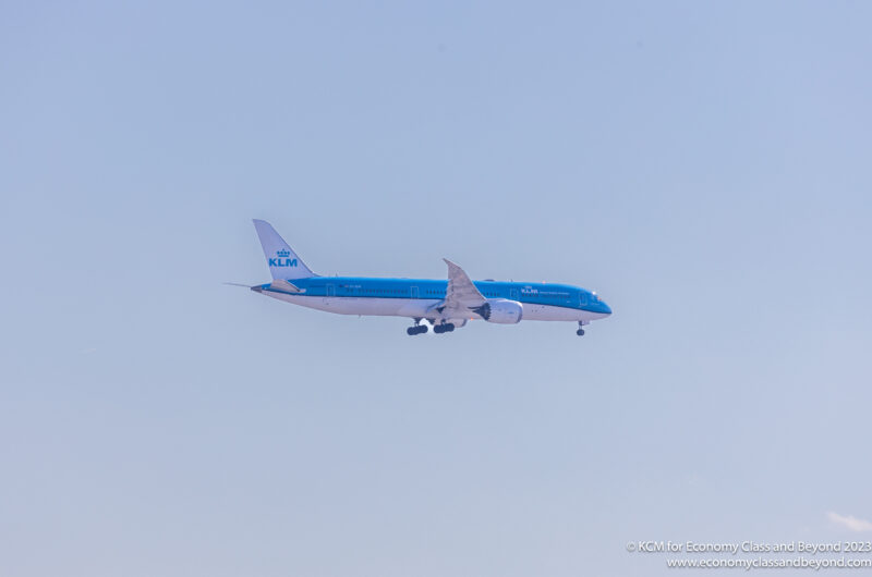 KLM Royal Dutch Airlines Boeing 787-9 arriving at Chicago O'Hare International 