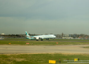 Etihad Boeing 787-10 Dreamliner "Greenliner" landing at London Heathrow - Image, Economy Class and Beyond