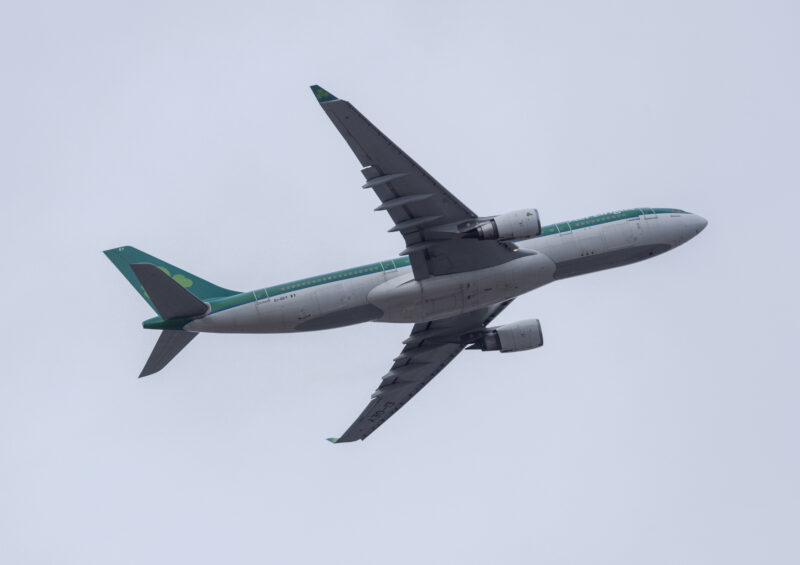 Aer Lingus Airbus A330-200 climbs out of Chicago O'Hare - Image, Economy Class and beyond