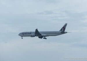 Qatar Airways Boeing 777-300ER on approach to Chicago O'Hare - Image, Economy Class And Beyond