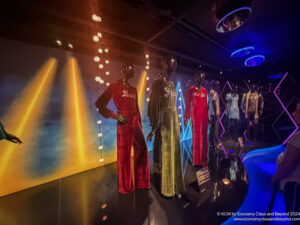 mann mannequins in a room with lights