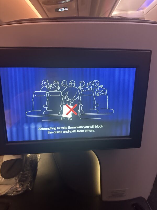 a screen with a blue screen and a red x on it