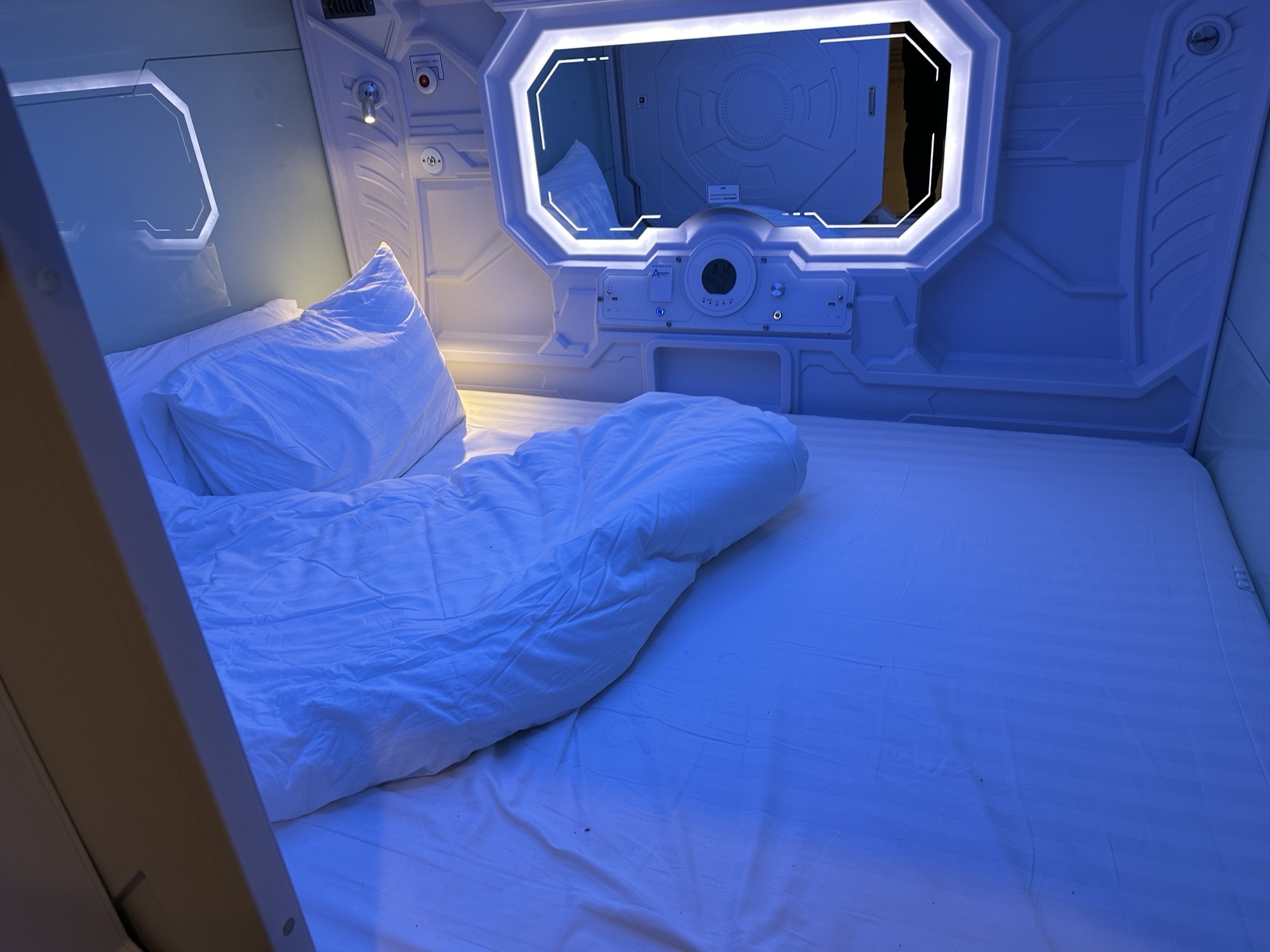 img_64031 Economy Class & Beyond